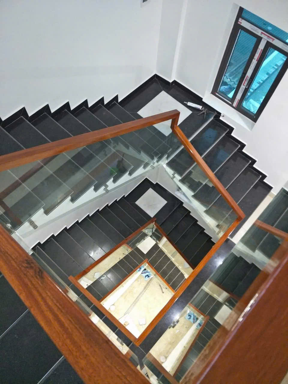 Mình cho thuê nhà đẹp, căn góc, Nguyễn Thị Định, 93m2x 4T vỉa hè 31 Tr - Ảnh 1